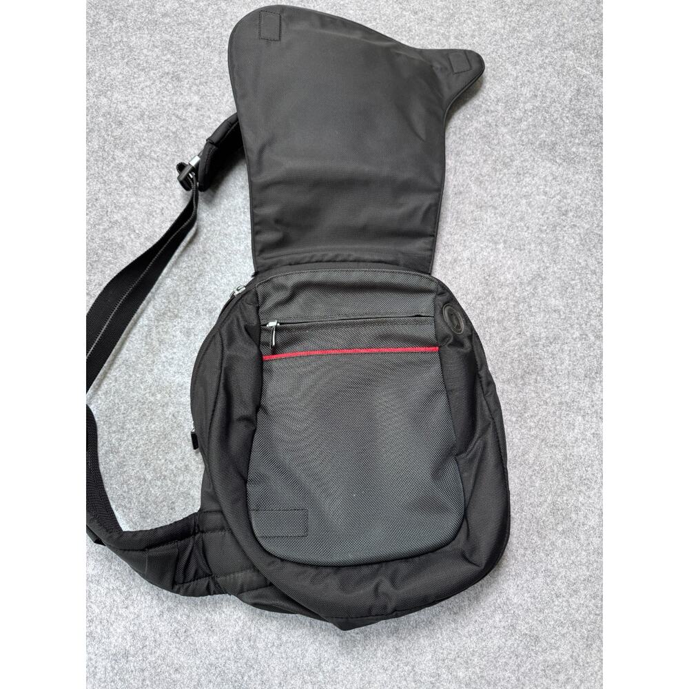 TUMI T-Tech 5104D Black Nylon One Shoulder Sling Backpack Crossbody5 - Picture 3 of 15